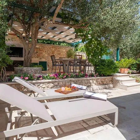 Casa Ol'bol - Modern With Seaview And Private Large Backyard بول