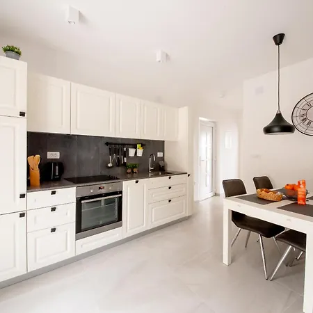 Casa Ol'bol - Modern With Seaview And Private Large Backyard Apartment Bol