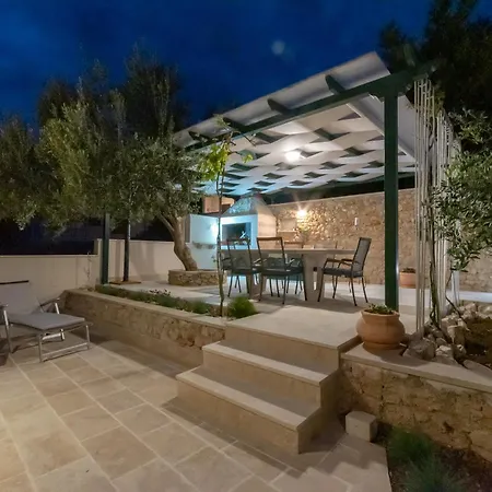 Casa Ol'bol - Modern With Seaview And Private Large Backyard Apartment *