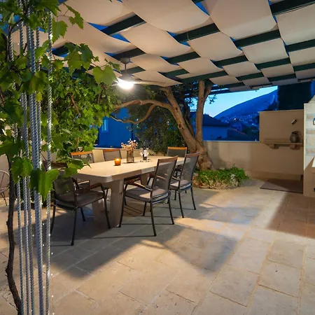 Casa Ol'bol - Modern With Seaview And Private Large Backyard Bol