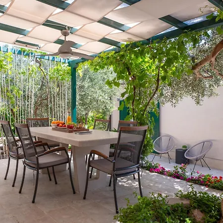 Casa Ol'bol - Modern With Seaview And Private Large Backyard Apartment