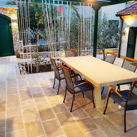 Casa Ol'bol - Modern With Seaview And Private Large Backyard Apartment *