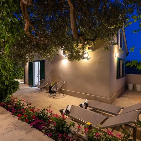Casa Ol'bol - Modern With Seaview And Private Large Backyard Daire Bol